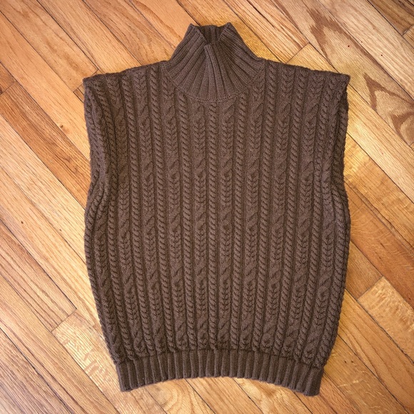 Zara Sweaters - Zara Sleeveless Sweater Size S
